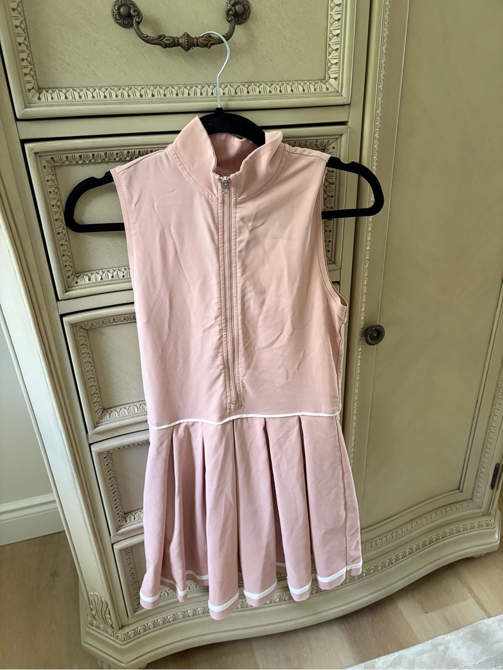 Varley Sleeveless Court Dress in Pale Mauve